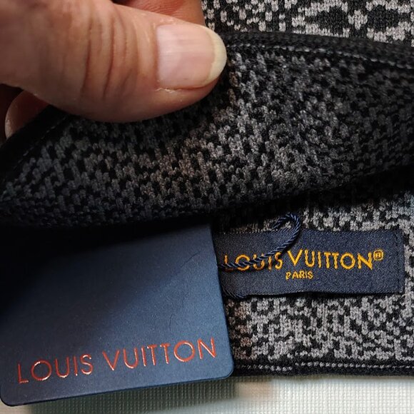 LOUIS VUITTON BEANIE - BRAND NEW- JUST IN TIME FOR WINTER! - Picture 5 of 5